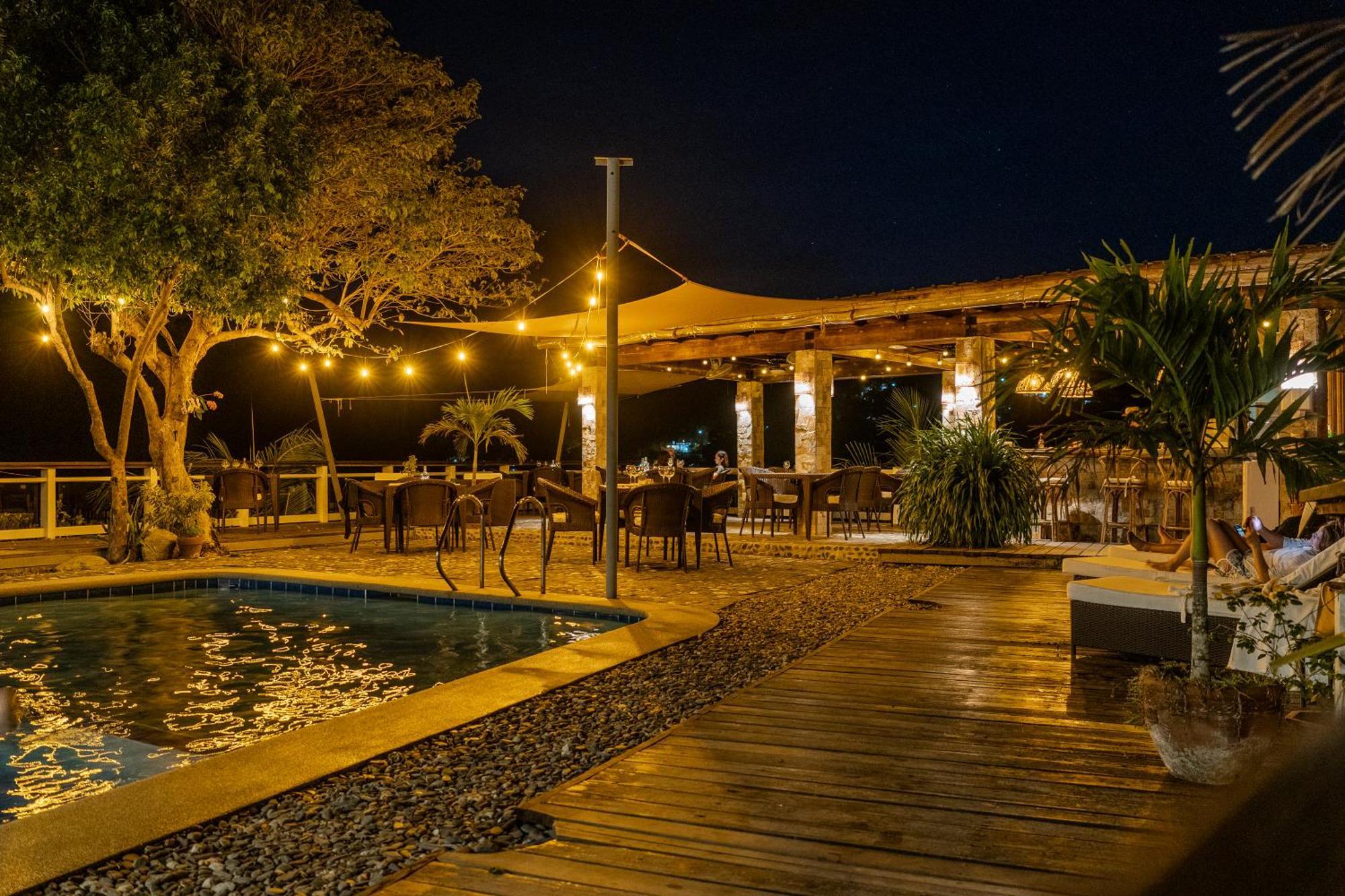 Edgewater Dive&Spa Resort Puerto Galera Exterior foto