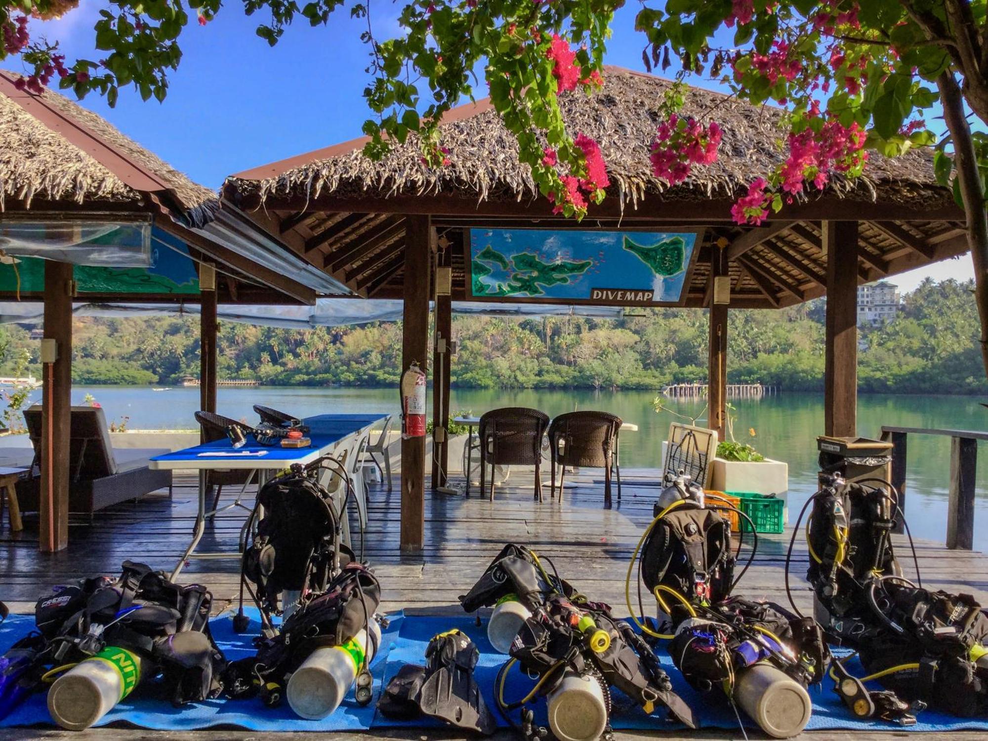 Edgewater Dive&Spa Resort Puerto Galera Exterior foto