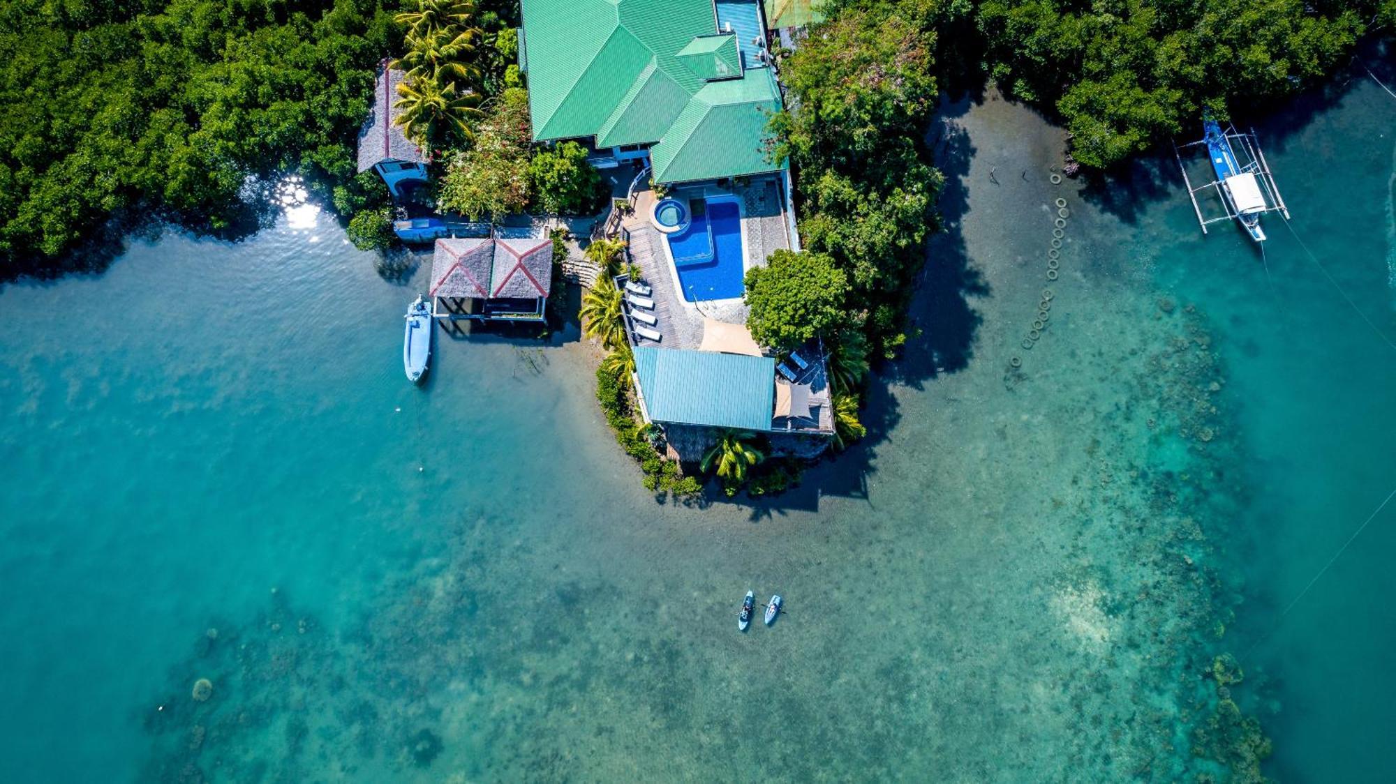 Edgewater Dive&Spa Resort Puerto Galera Exterior foto
