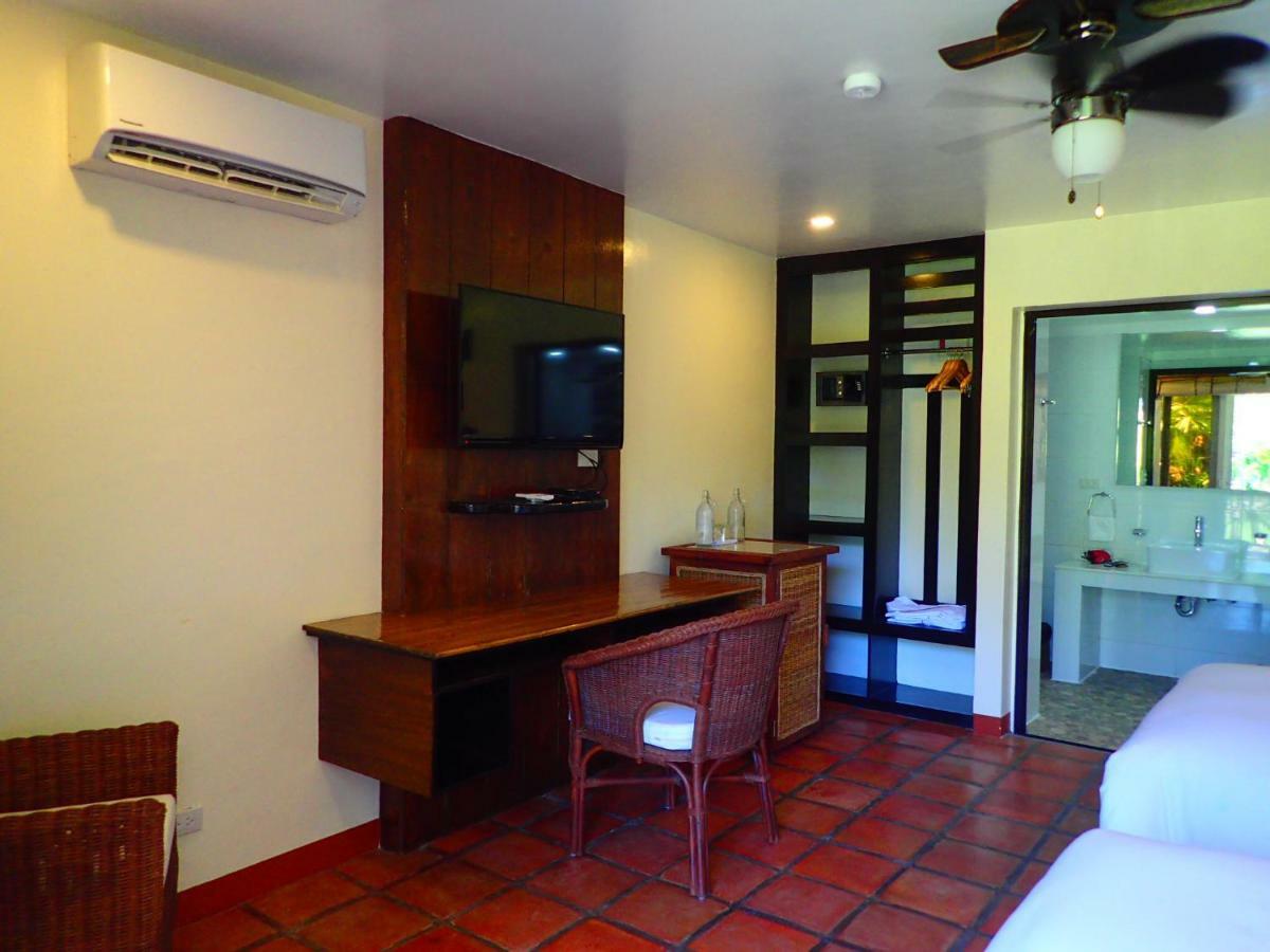 Edgewater Dive&Spa Resort Puerto Galera Exterior foto
