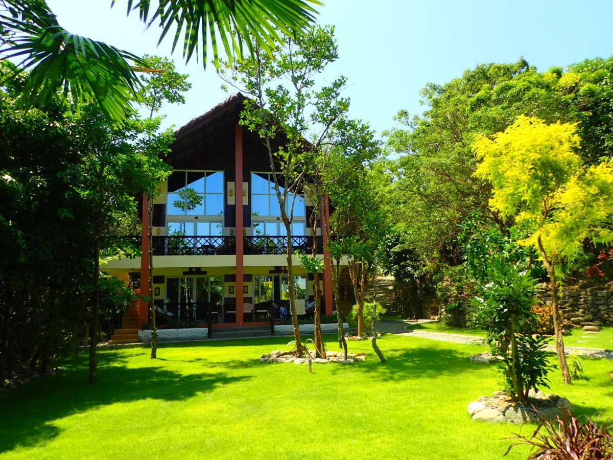 Edgewater Dive&Spa Resort Puerto Galera Exterior foto