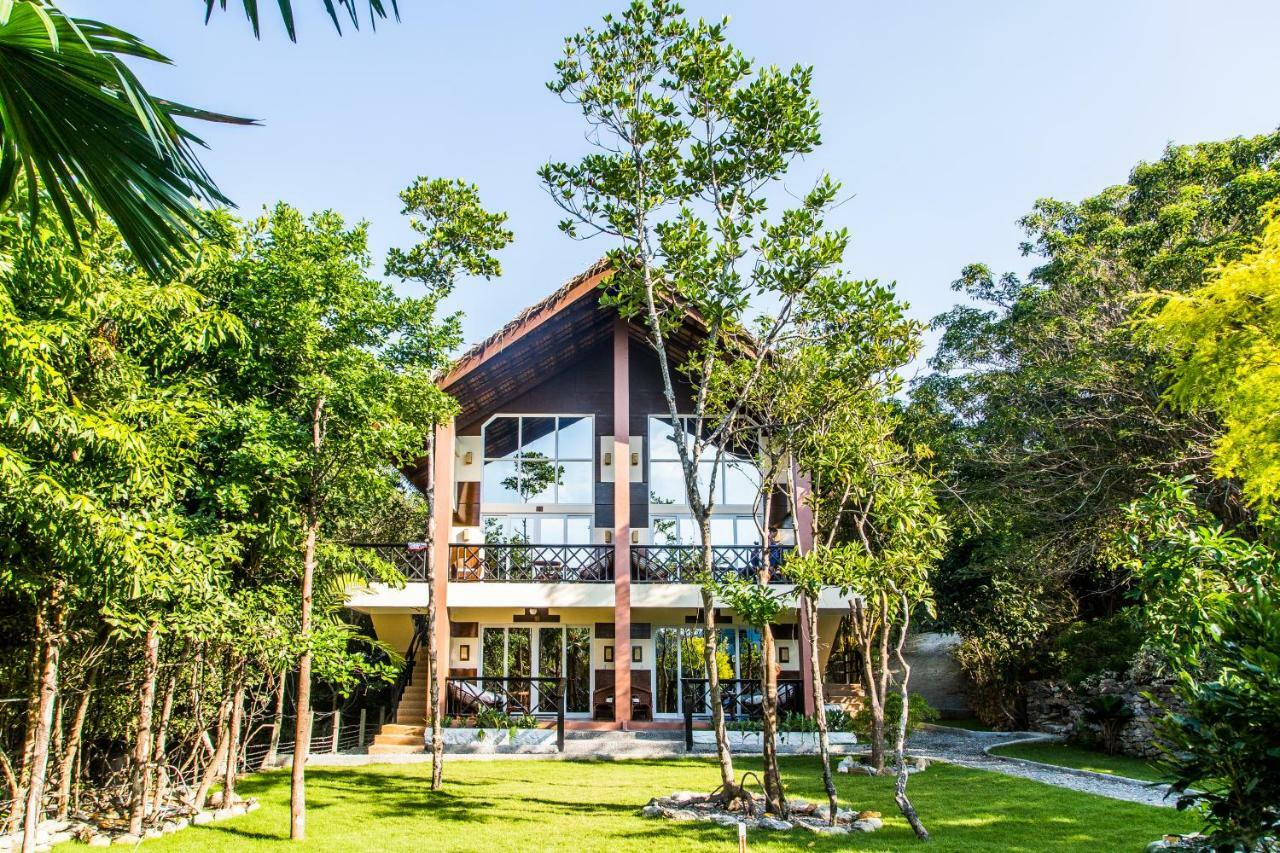 Edgewater Dive&Spa Resort Puerto Galera Exterior foto